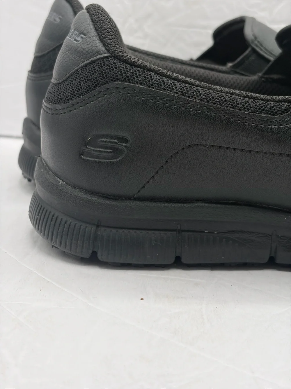 Skechers Work Relaxed Fit Nampa Groton Slip Resistant Shoes Black Men’s Size 9 W